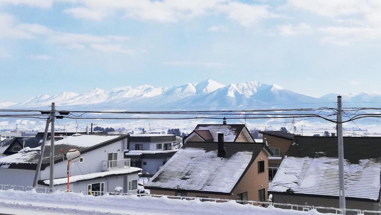 Nakafurano Hotel Hanafuji Inn מראה חיצוני תמונה